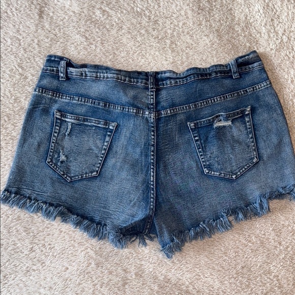 🩳 MODARANI Women’s Cutoff Distressed Denim Shorts – Size XXL - Picture 6 of 11